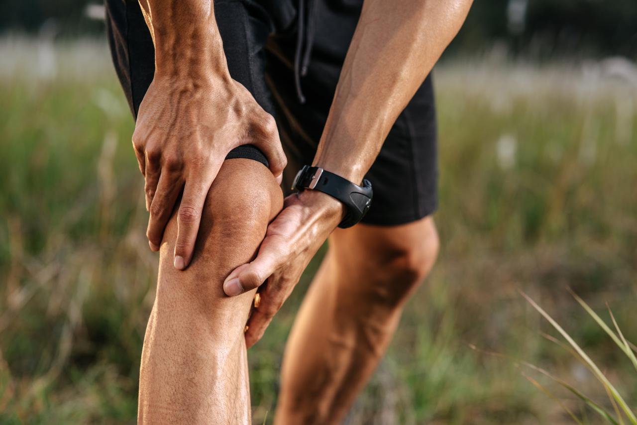 Knee Injury Prevention Through Proper Training-Physix Gear Sport